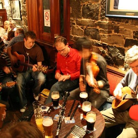 Sliabh Liag Inn Carrick  Zewnętrze zdjęcie